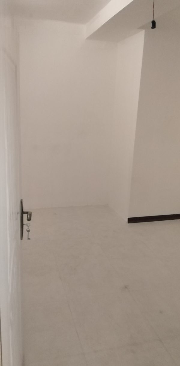 واحد سنددار 135متری نوساز کلید نخورده محمدشهر متری 25میلیون - Image 4