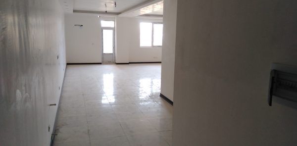 واحد سنددار 135متری نوساز کلید نخورده محمدشهر متری 25میلیون - Image 2