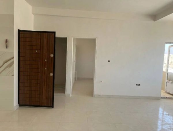 واحد سنددار نوساز خیابان حافظ 65متری - Image 4