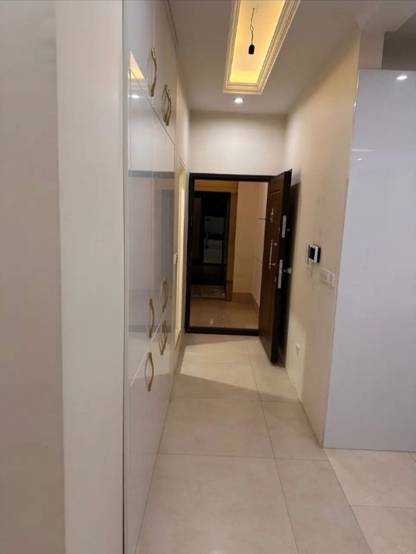 واحد سنددار نوساز خیابان حافظ 160متری - Image 4