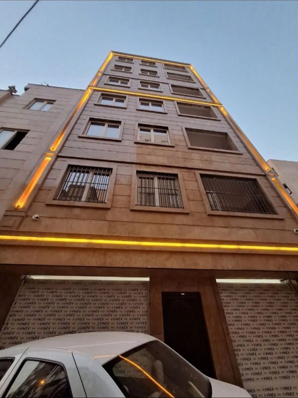 واحد سنددار نوساز خیابان حافظ 65متری