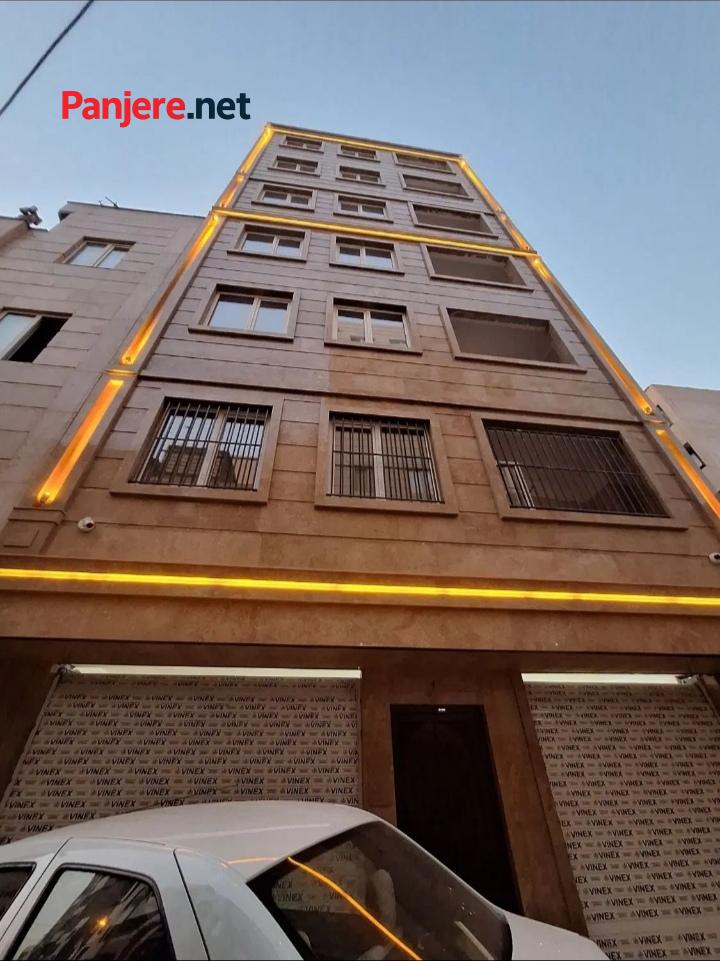 واحد سنددار نوساز خیابان حافظ 65متری