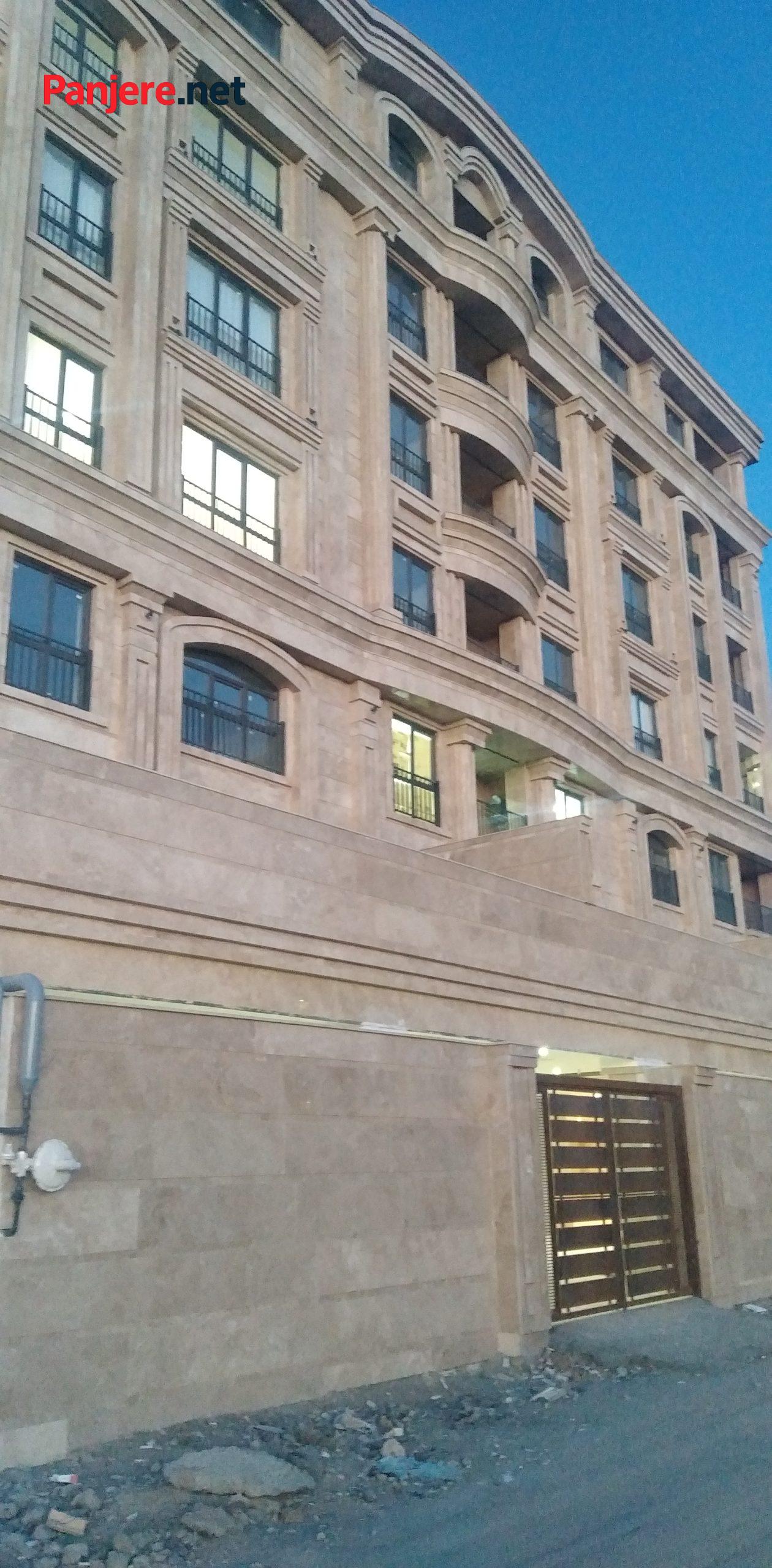 واحد سنددار محمدشهر خیابان امیرکبیر نوساز110متری